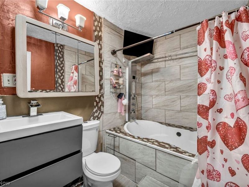 1742 Wayside Road , Cleveland, OH 44112 Photo 21