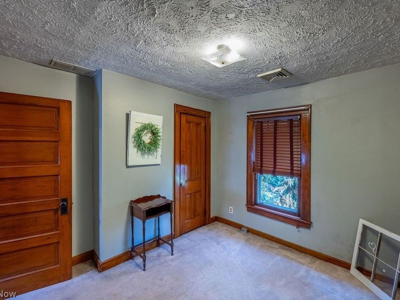 708 N 7th Street , Marietta, OH 45750 Photo 17