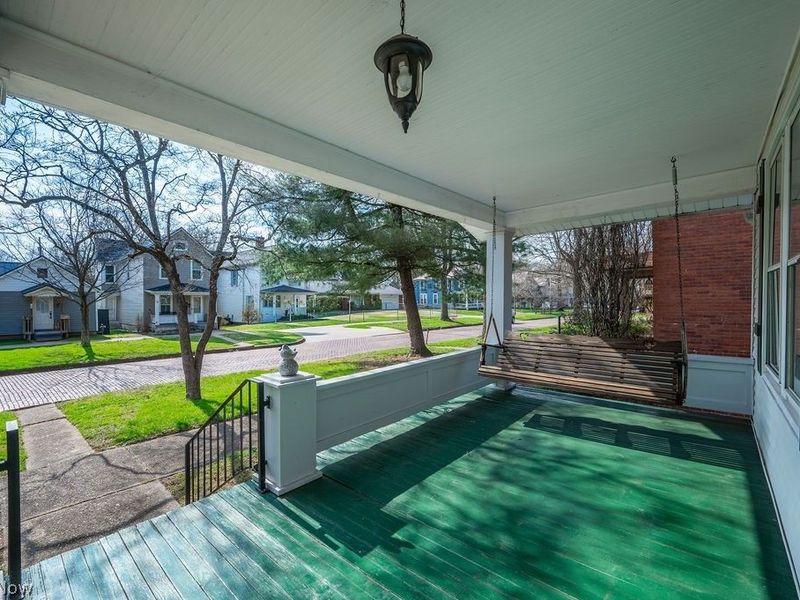 708 N 7th Street , Marietta, OH 45750 Photo 3