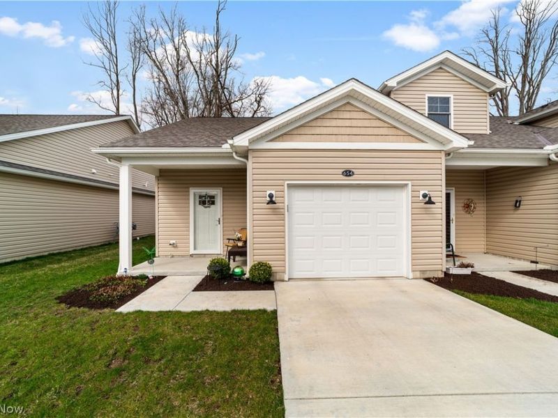 654 Treadway Boulevard , Sheffield Lake, OH 44054 Photo 1