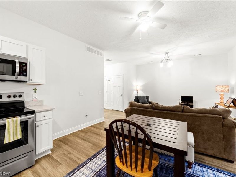 654 Treadway Boulevard , Sheffield Lake, OH 44054 Photo 13