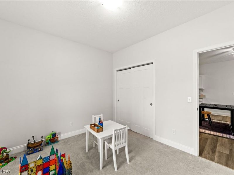 654 Treadway Boulevard , Sheffield Lake, OH 44054 Photo 20