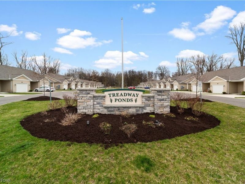 654 Treadway Boulevard , Sheffield Lake, OH 44054 Photo 24