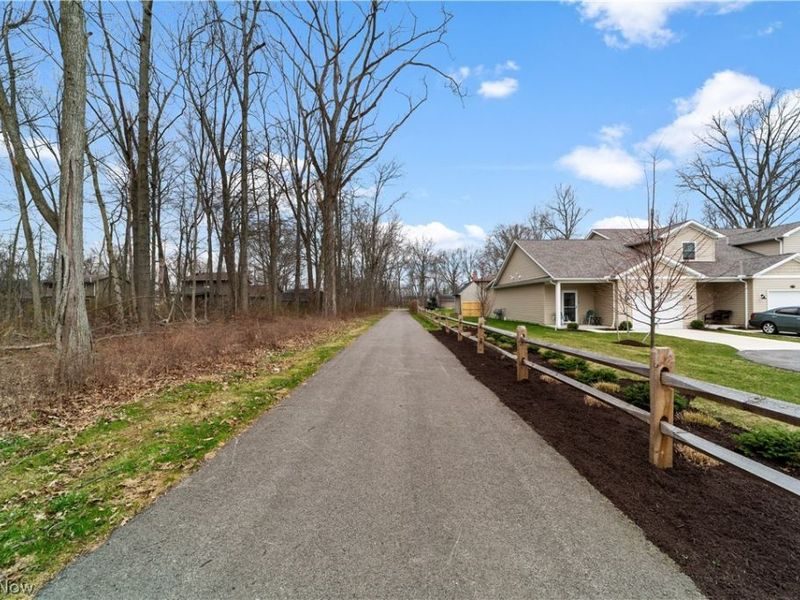 654 Treadway Boulevard , Sheffield Lake, OH 44054 Photo 25