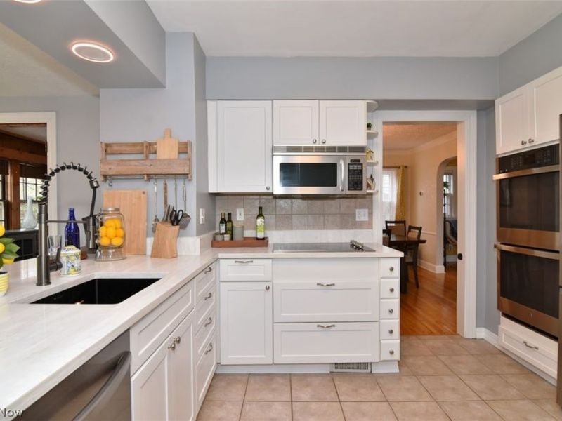 2407 Edgerton Road , University Heights, OH 44118 Photo 19