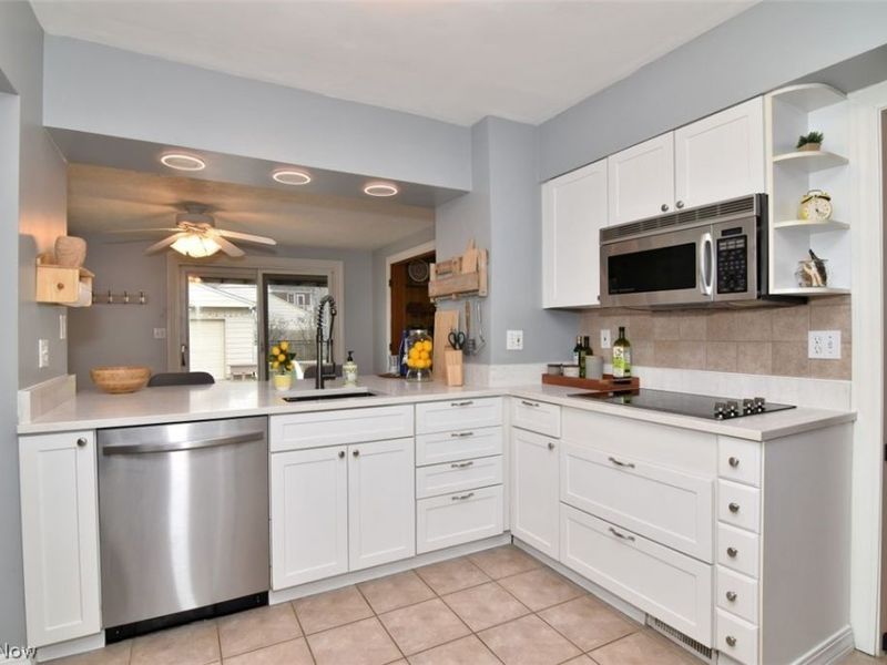 2407 Edgerton Road , University Heights, OH 44118 Photo 21