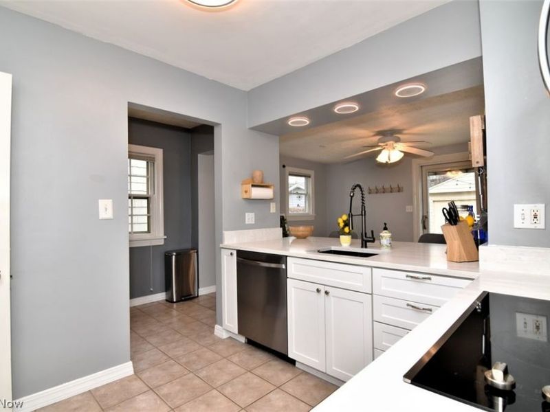 2407 Edgerton Road , University Heights, OH 44118 Photo 22