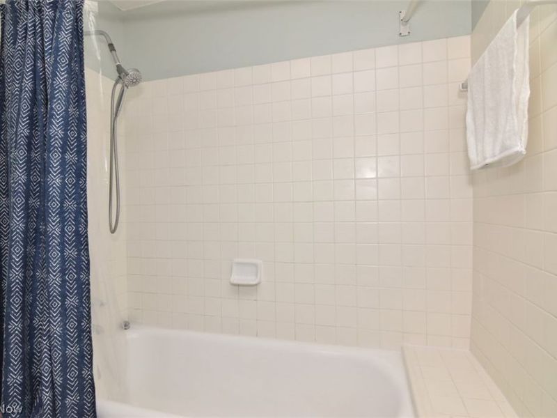 2407 Edgerton Road , University Heights, OH 44118 Photo 30