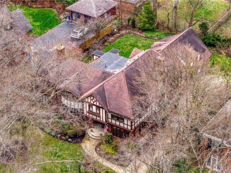 2950 Attleboro Road , Shaker Heights, OH 44120 Photo 7