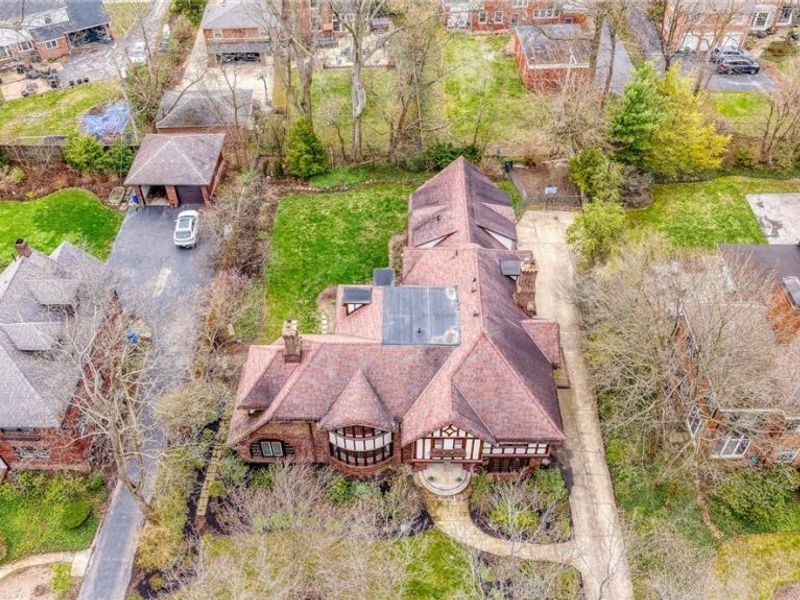 2950 Attleboro Road , Shaker Heights, OH 44120 Photo 9