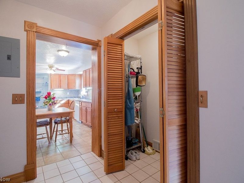 6035 Campbell Road , Mentor on the Lake, OH 44060 Photo 24