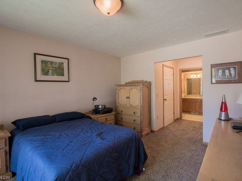 38604 Granite Drive , Willoughby, OH 44094 Photo 15