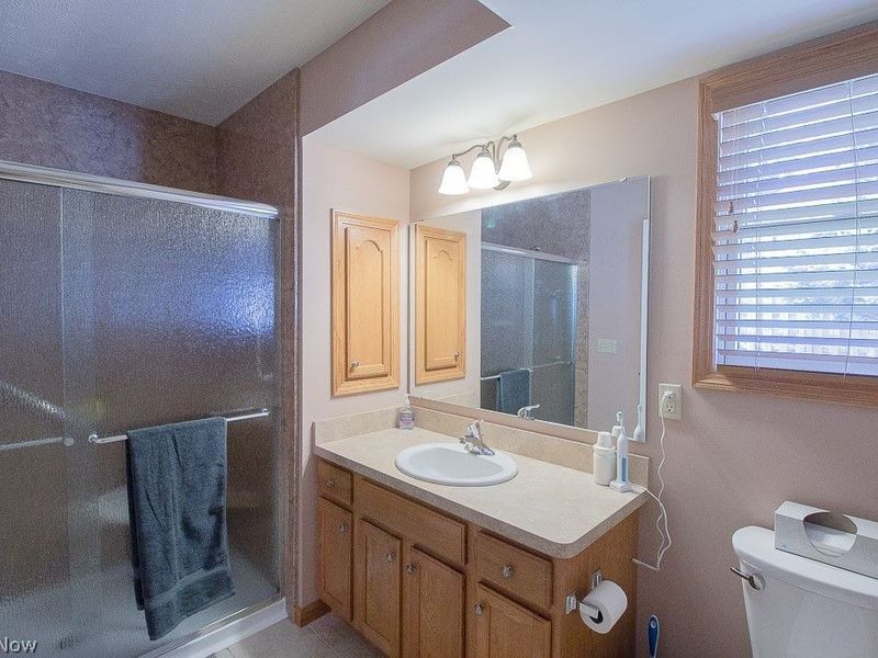 38604 Granite Drive , Willoughby, OH 44094 Photo 16