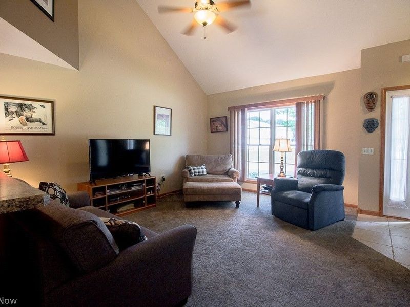 38604 Granite Drive , Willoughby, OH 44094 Photo 2