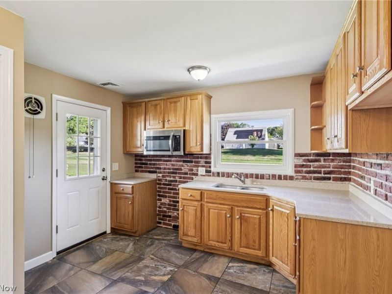 2295 Bel Aire Lane , Poland, OH 44514 Photo 10