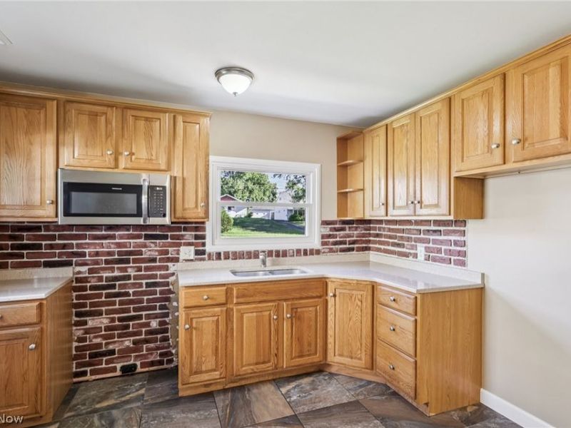 2295 Bel Aire Lane , Poland, OH 44514 Photo 9