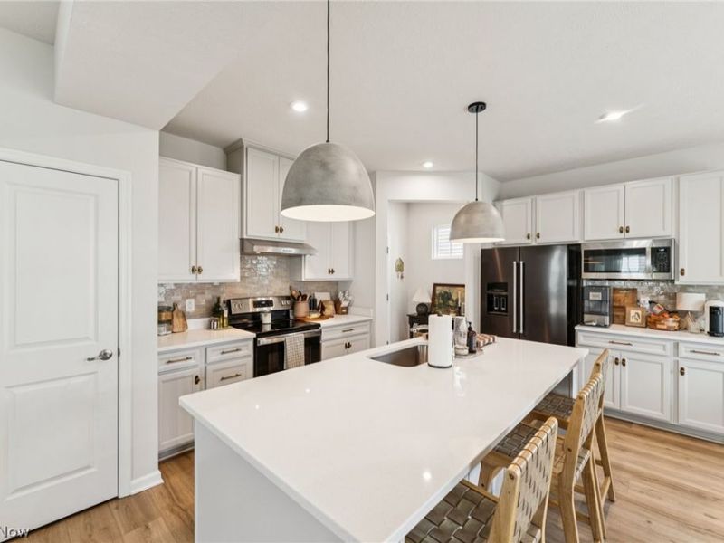 6184 Krystina Run , Lorain, OH 44053 Photo 10