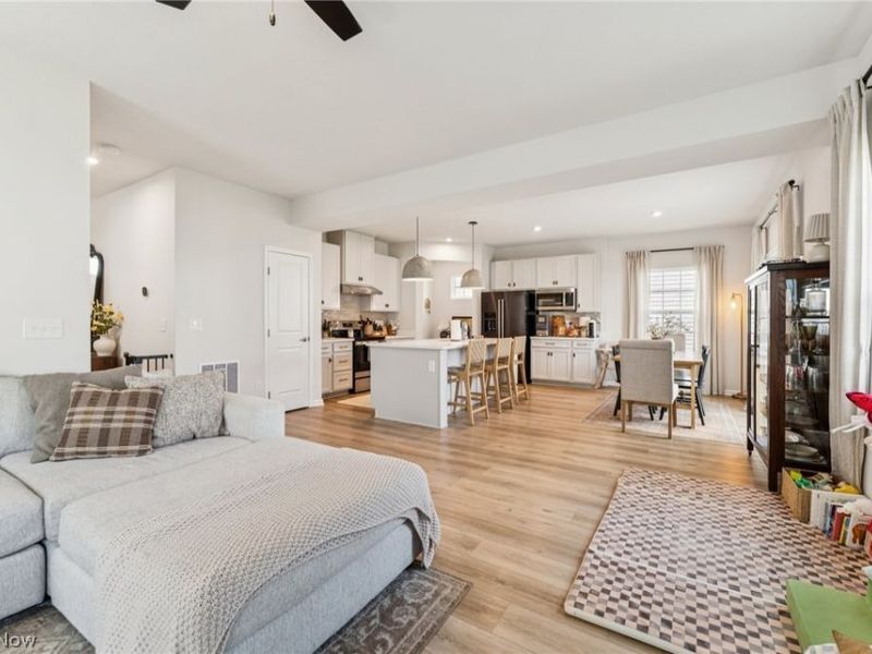 6184 Krystina Run , Lorain, OH 44053 Photo 6