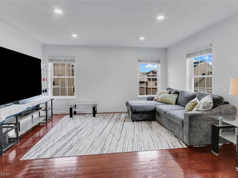 1912 E 86th Street , Cleveland, OH 44106 Photo 5