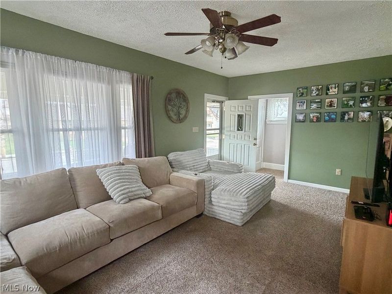 402 Adena Street NE, North Canton, OH 44720 Photo 10