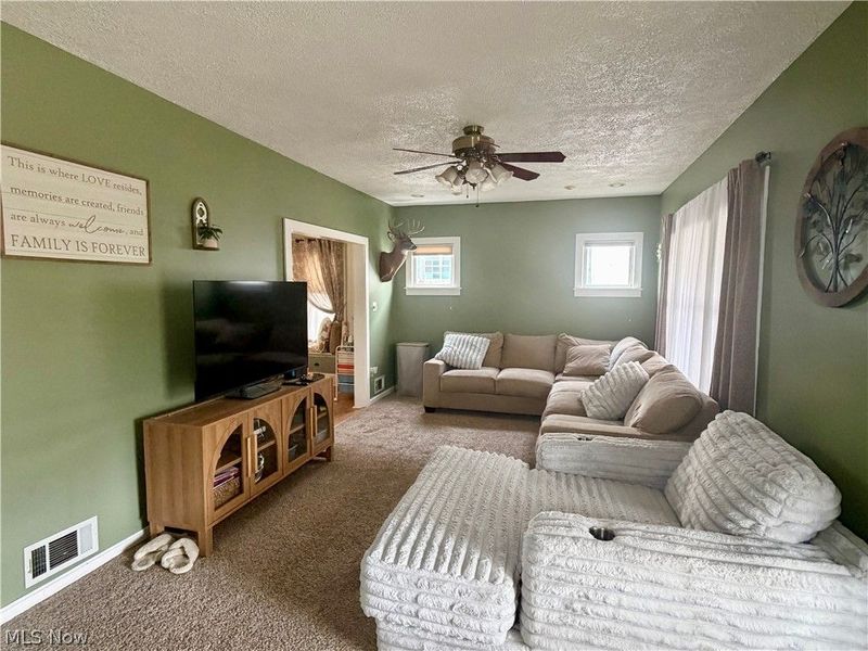 402 Adena Street NE, North Canton, OH 44720 Photo 14