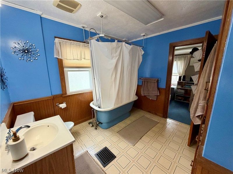 402 Adena Street NE, North Canton, OH 44720 Photo 31