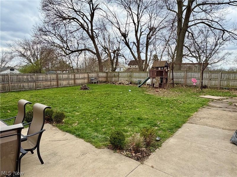 402 Adena Street NE, North Canton, OH 44720 Photo 5