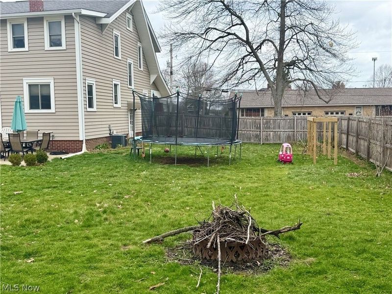 402 Adena Street NE, North Canton, OH 44720 Photo 6