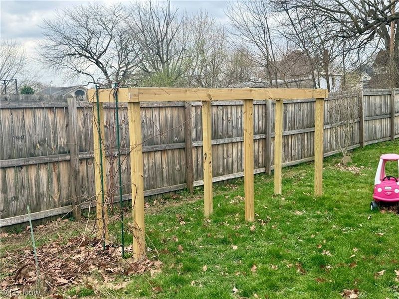 402 Adena Street NE, North Canton, OH 44720 Photo 7