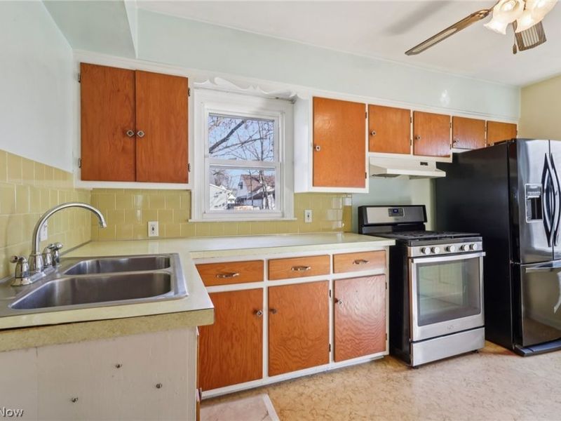 773 Austin Avenue , Akron, OH 44306 Photo 10