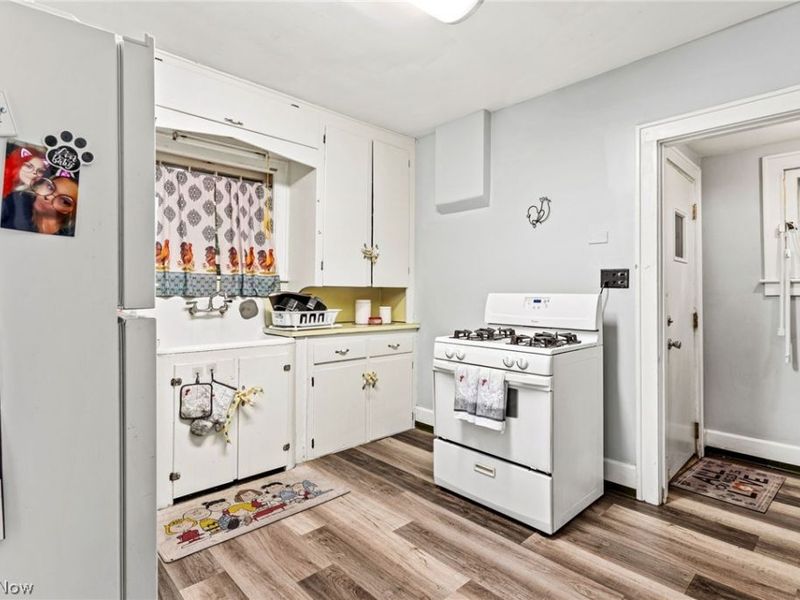 962 Stadelman Avenue , Akron, OH 44320 Photo 10