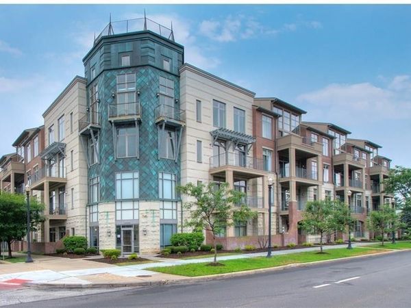 16800 Van Aken Boulevard , Unit 209, Shaker Heights, OH 44120