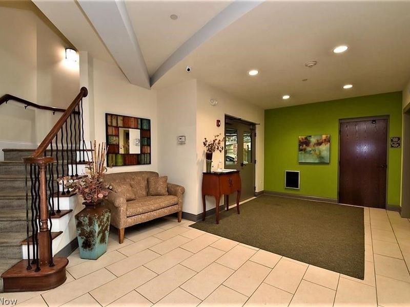 16800 Van Aken Boulevard , Unit 209, Shaker Heights, OH 44120 Photo 4