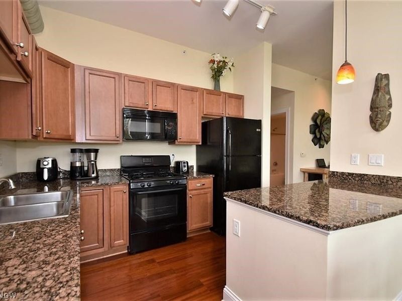 16800 Van Aken Boulevard , Unit 209, Shaker Heights, OH 44120 Photo 9