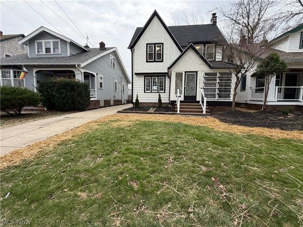 16501 Larchwood Avenue , Cleveland, OH 44135