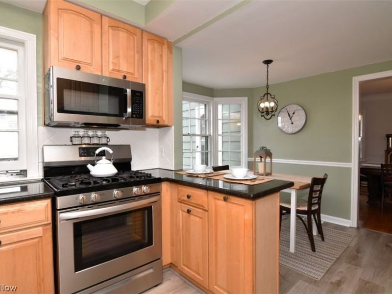 2556 Fenwick Road , University Heights, OH 44118 Photo 14