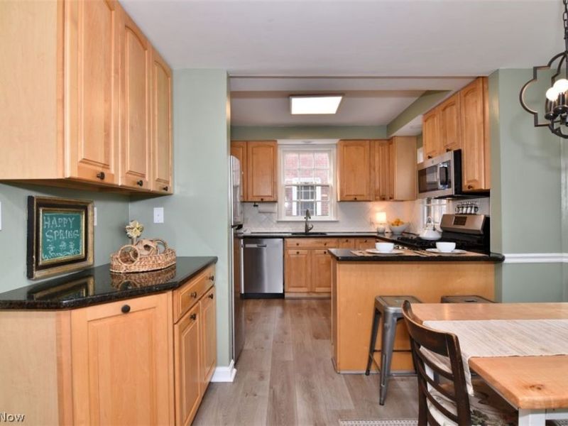 2556 Fenwick Road , University Heights, OH 44118 Photo 15