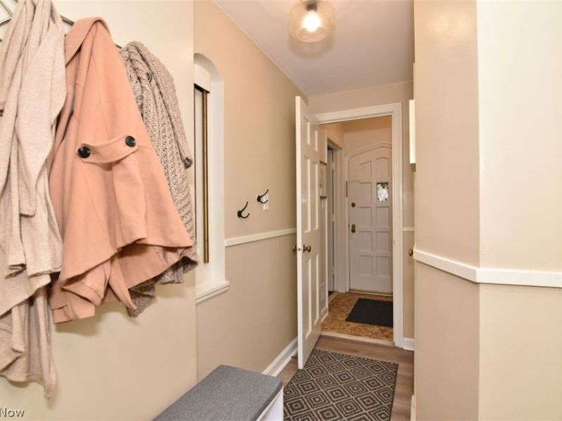 2556 Fenwick Road , University Heights, OH 44118 Photo 18