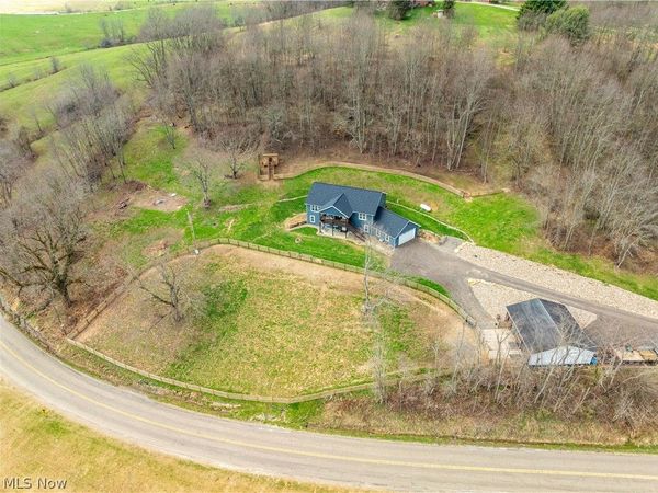 7528 Dover Zoar Road NE, Dover, OH 44622