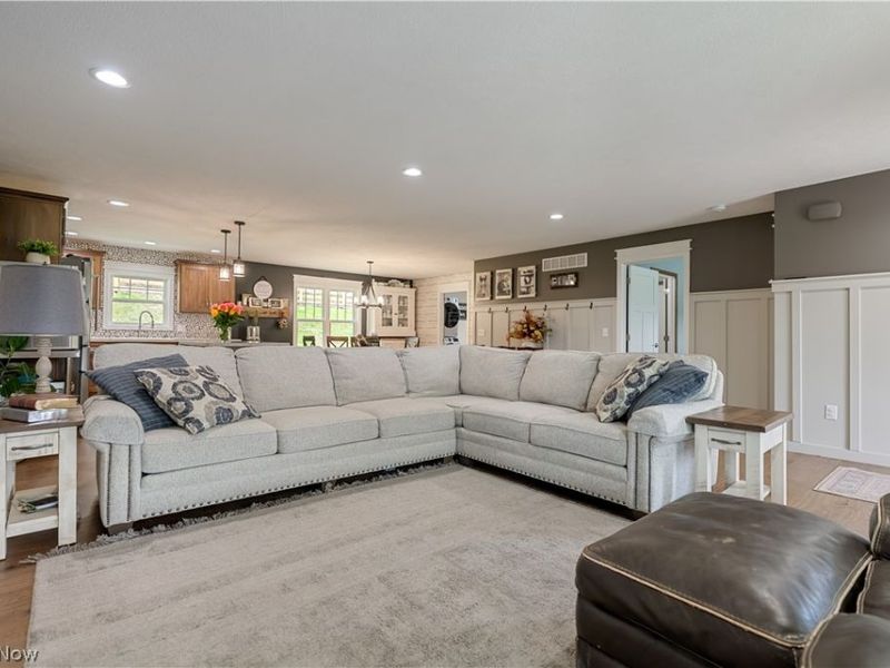 7528 Dover Zoar Road NE, Dover, OH 44622 Photo 10