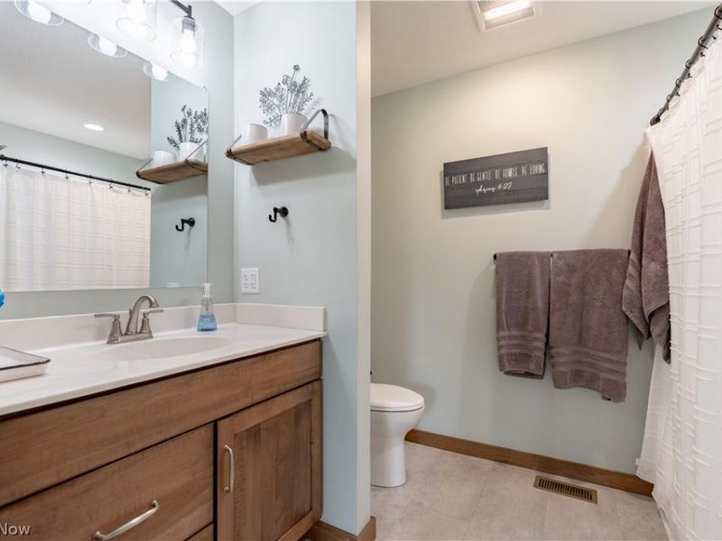 7528 Dover Zoar Road NE, Dover, OH 44622 Photo 24