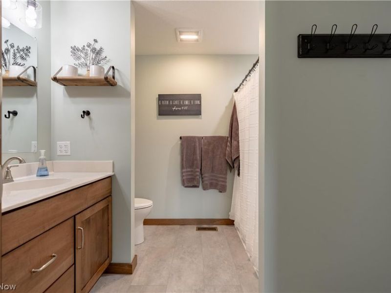 7528 Dover Zoar Road NE, Dover, OH 44622 Photo 25