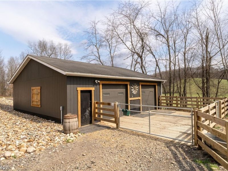 7528 Dover Zoar Road NE, Dover, OH 44622 Photo 3