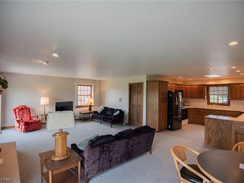 6424 Weaver Road, Berlin Center, OH 44401 Photo 9