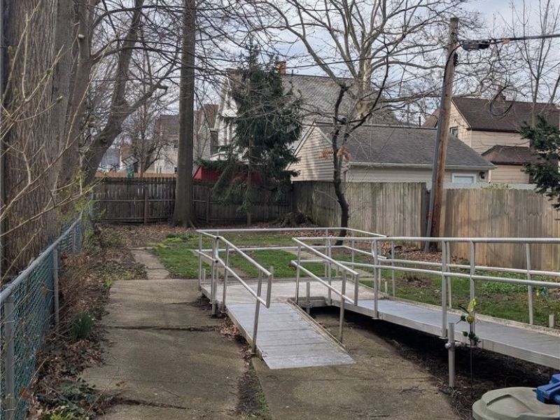 11825 Davis Court , Lakewood, OH 44107 Photo 23