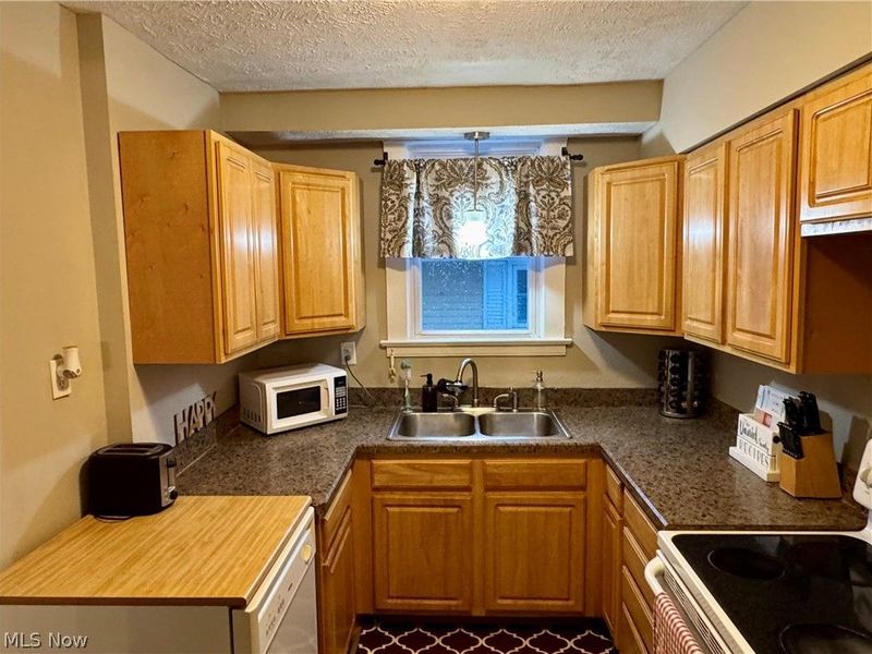 1011 Allison Avenue , Lorain, OH 44052 Photo 12