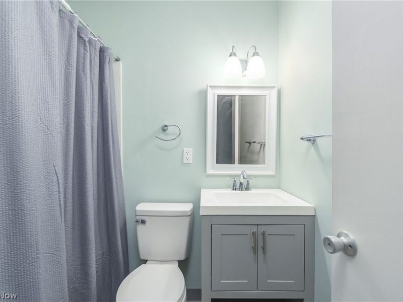 20312 Lorain Road , Unit 106, Fairview Park, OH 44126 Photo 19