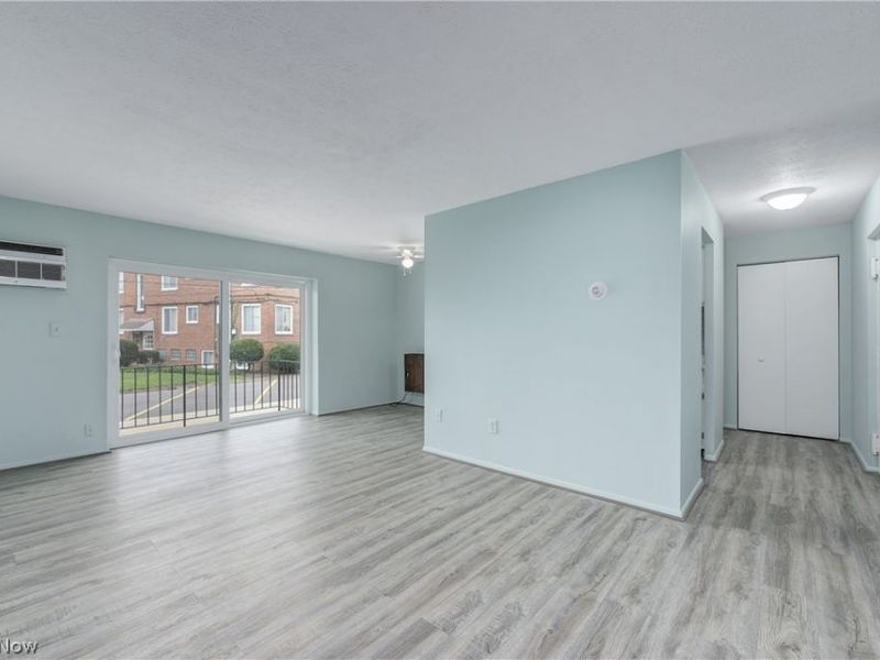 20312 Lorain Road , Unit 106, Fairview Park, OH 44126 Photo 4