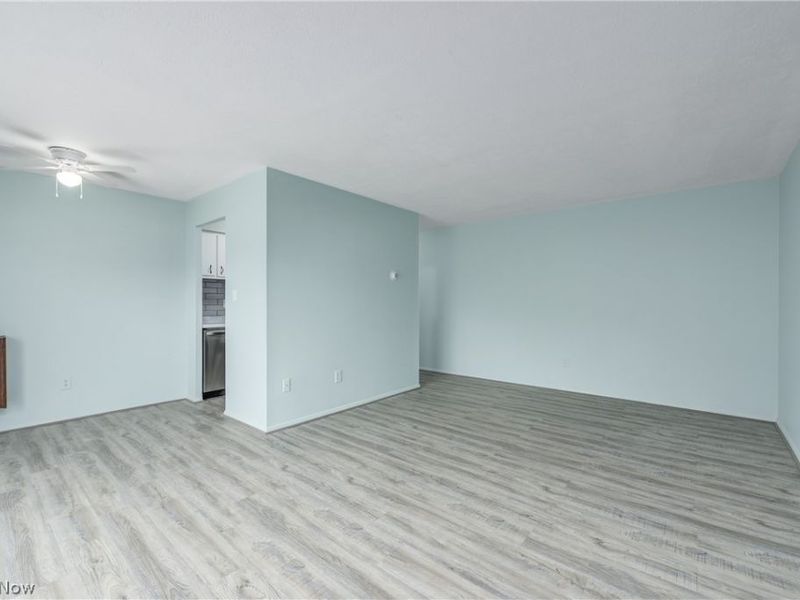 20312 Lorain Road , Unit 106, Fairview Park, OH 44126 Photo 5