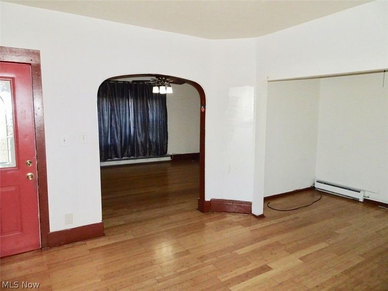 4587 Niessen Court , Cleveland, OH 44109 Photo 12